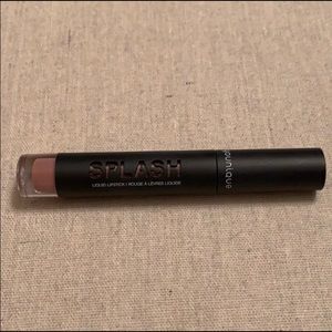 Younique Splash liquid lipstick-Stellar